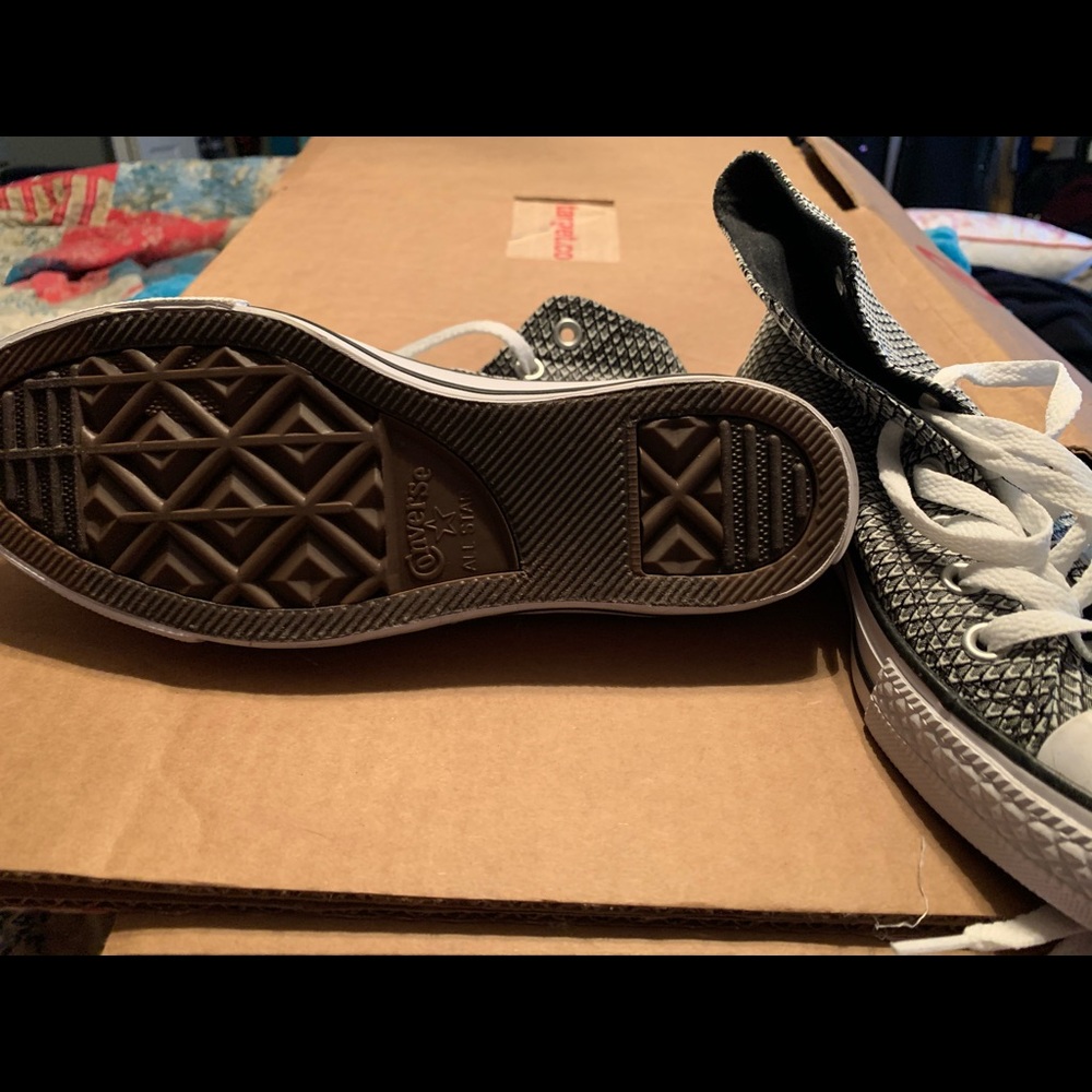 Converse Hi-tops - Picture 2 of 3